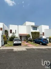 NEX-199637 - Casa en Venta, con 4 recamaras, con 3 baños, con 268 m2 de construcción en Bosque Esmeralda, CP 52930, Estado De México.