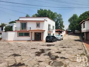 NEX-199689 - Casa en Venta, con 3 recamaras, con 3 baños, con 355 m2 de construcción en Las Arboledas, CP 52950, Estado De México.