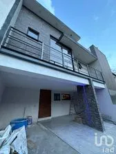 NEX-199947 - Casa en Venta, con 3 recamaras, con 3 baños, con 240 m2 de construcción en Residencial Lago Esmeralda, CP 52989, Estado De México.