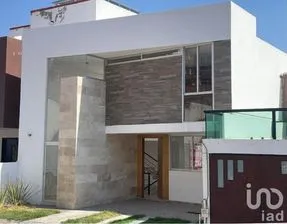 NEX-200326 - Casa en Venta, con 3 recamaras, con 2 baños, con 245 m2 de construcción en Lomas San Miguel, CP 72573, Puebla.