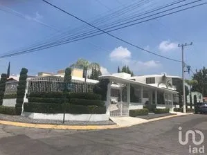 NEX-201205 - Casa en Renta, con 4 recamaras, con 5 baños, con 580 m2 de construcción en Condado de Sayavedra, CP 52938, Estado De México.