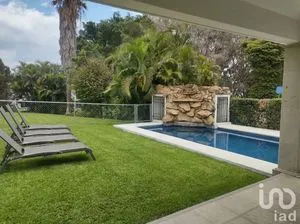 NEX-212119 - Casa en Renta, con 3 recamaras, con 2 baños, con 200 m2 de construcción.