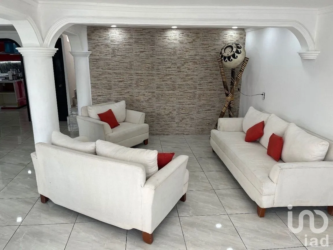 Casa en Venta en La Asunción, Metepec, Estado De México | NEX-228210 | iad México | Foto 7 de 50