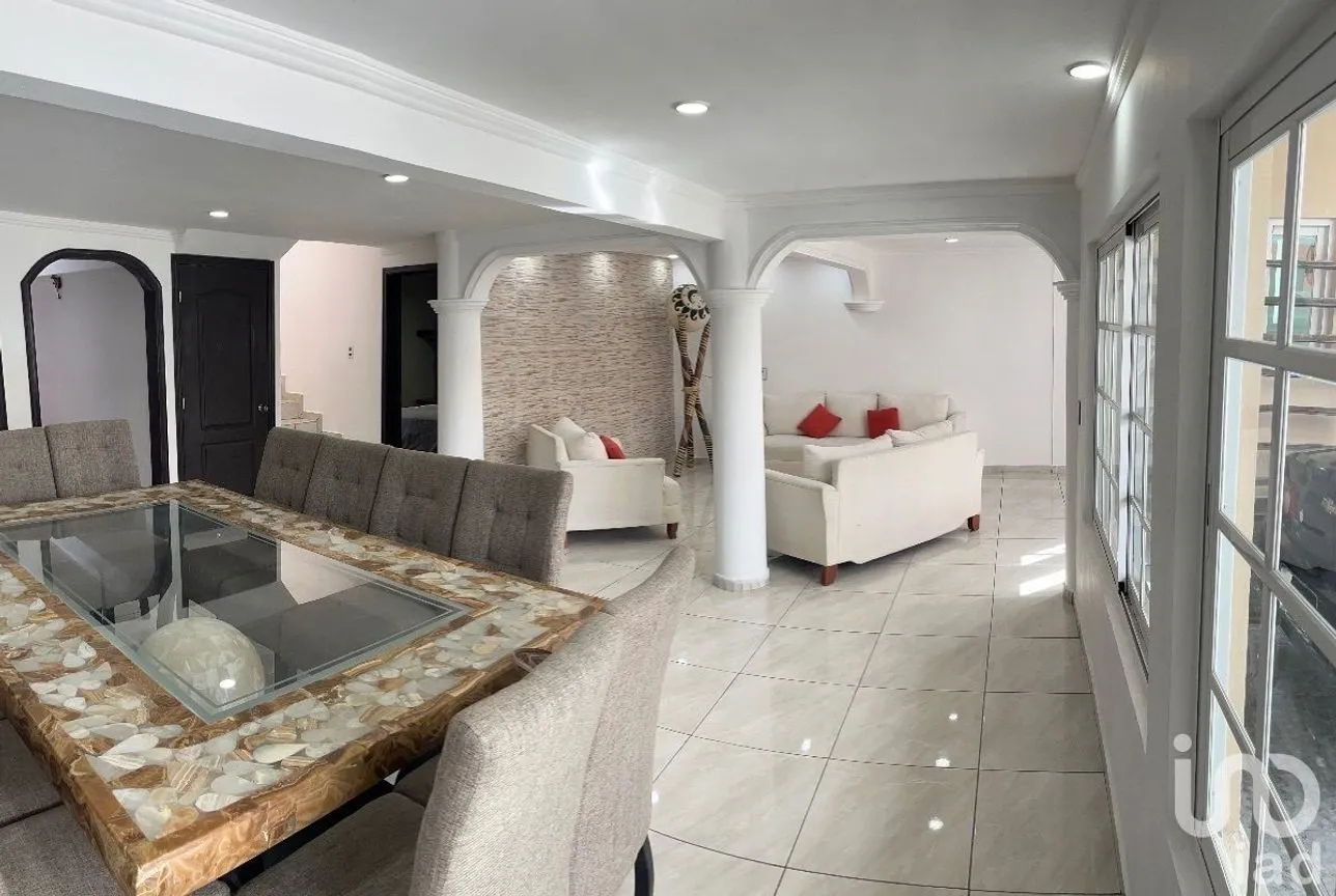 Casa en Venta en La Asunción, Metepec, Estado De México | NEX-228210 | iad México | Foto 8 de 50