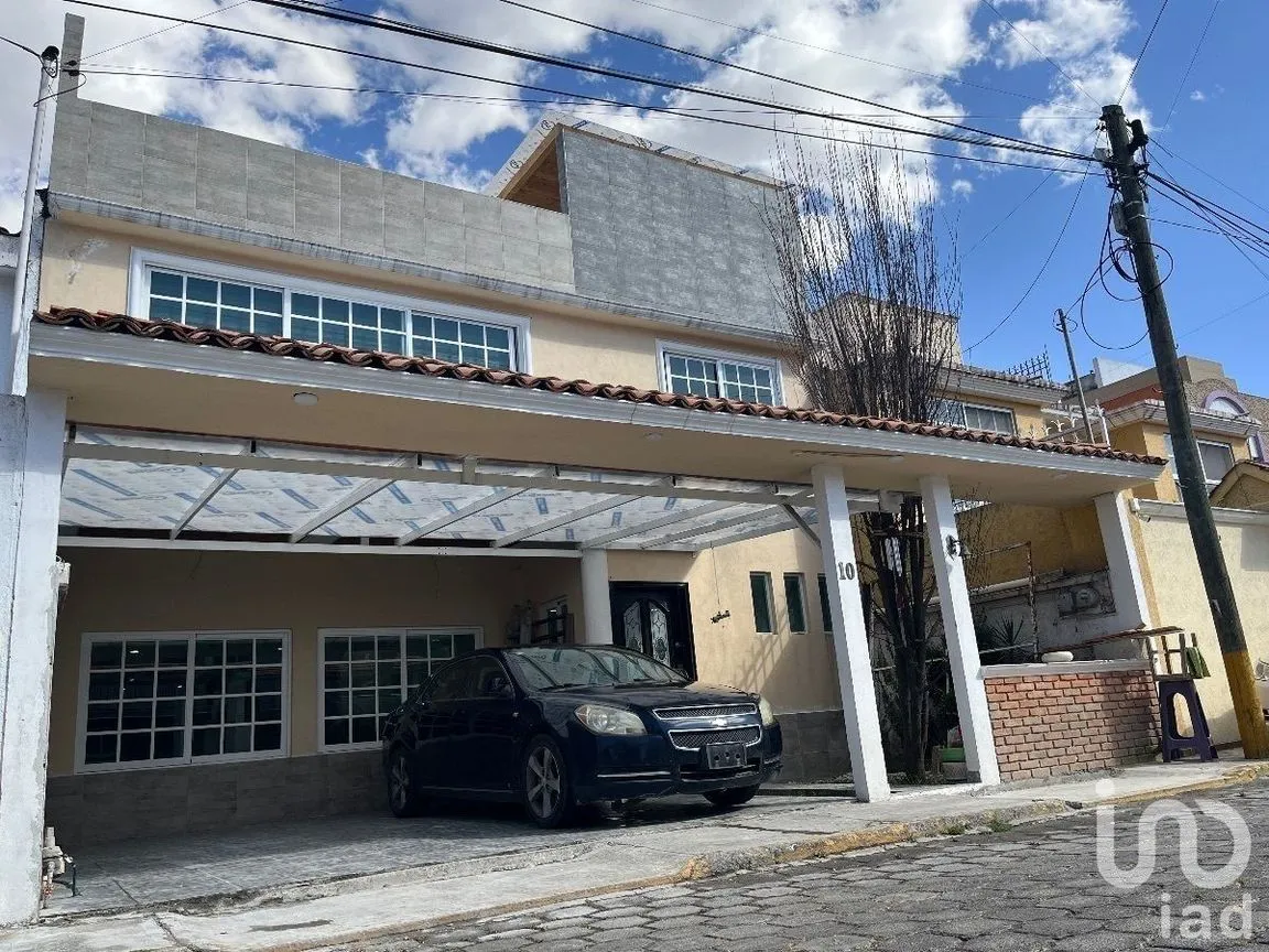 Casa en Venta en La Asunción, Metepec, Estado De México | NEX-228210 | iad México | Foto 1 de 50