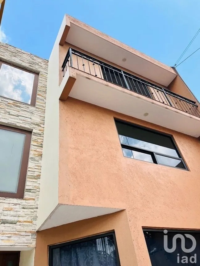 Casa en Venta en Las Arboledas, Tlalnepantla de Baz, Estado De México | NEX-229455 | iad México | Foto 2 de 24