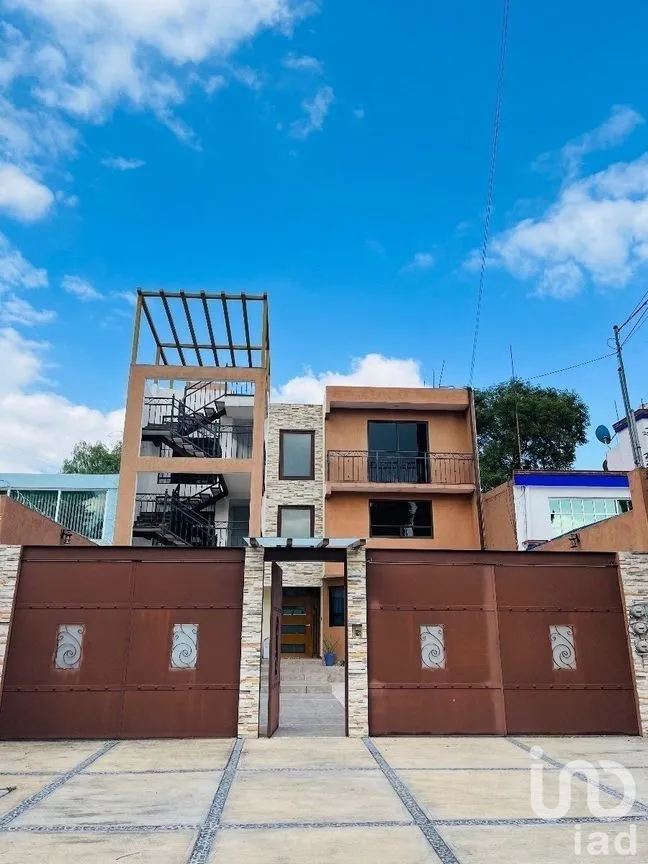 Casa en Venta en Las Arboledas, Tlalnepantla de Baz, Estado De México | NEX-229455 | iad México | Foto 1 de 24