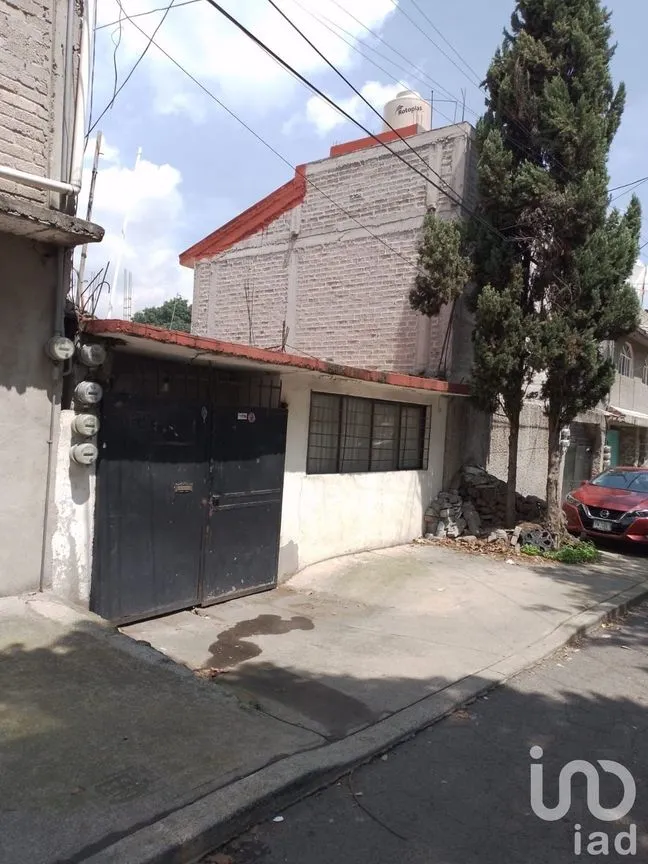 Casa en Venta en Miguel Hidalgo 3A Sección, Tlalpan, Ciudad de México | NEX-229811 | iad México | Foto 2 de 23