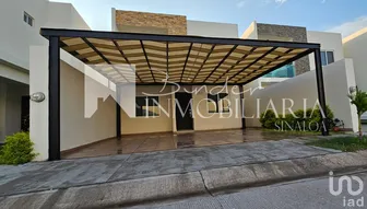 NEX-281636 - Casa en Renta, con 3 recamaras, con 3 baños en Las Villas Residencial, CP 81271, Sinaloa.