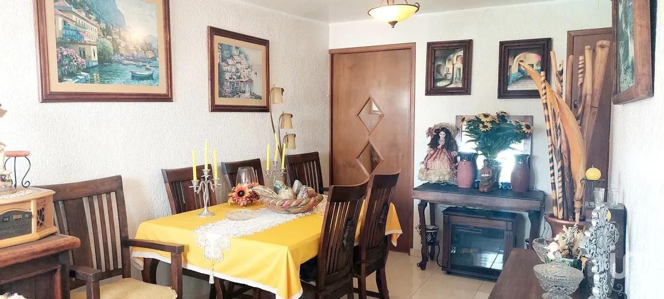 Casa en Venta en Lomas Verdes 5a Sección (La Concordia), Naucalpan de Juárez, Estado de México | NEX-281746 | iad México | Foto 1 de 19