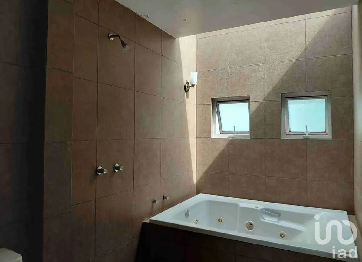 Casa en Venta en Bosque Esmeralda, Atizapán de Zaragoza, Estado de México | NEX-281788 | iad México | Foto 31 de 48