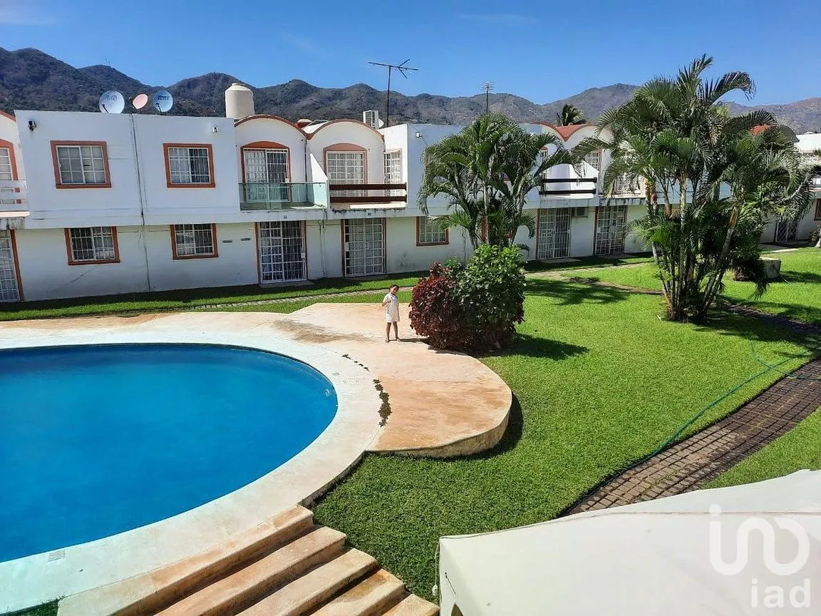 Casa en Venta en Llano Largo, Acapulco de Juárez, Guerrero | NEX-288095 | iad México | Foto 1 de 23