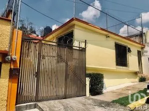 NEX-288469 - Casa en Venta, con 3 recamaras, con 2 baños, con 210 m2 de construcción en Anexo Jardines de San Mateo, CP 53240, Estado de México.
