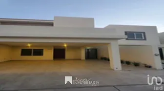 NEX-290609 - Casa en Renta, con 3 recamaras, con 2 baños, con 236 m2 de construcción en Las Villas Residencial, CP 81271, Sinaloa.