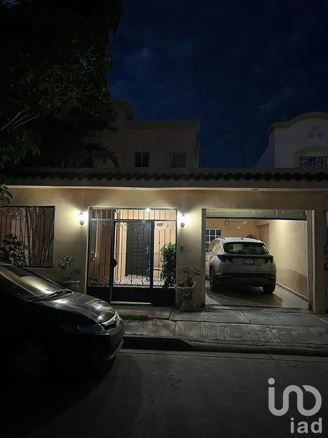 Casa en Venta en Jardines del Bosque, Ahome, Sinaloa | NEX-292228 | iad México | Foto 1 de 16