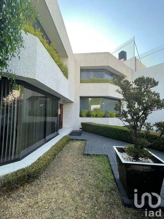Casa en Venta en Ciudad Satélite, Naucalpan de Juárez, Estado de México | NEX-292398 | iad México | Foto 1 de 23