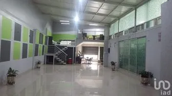 NEX-293093 - Local en Renta, con 1 baño, con 200 m2 de construcción en Calacoaya, CP 52990, Estado de México.