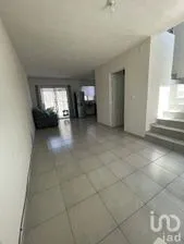 NEX-294647 - Casa en Venta, con 2 recamaras, con 2 baños, con 71 m2 de construcción en Parque Industrial Bernardo Quintana, CP 76246, Querétaro.