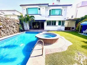 NEX-296774 - Casa en Renta, con 5 recamaras, con 4 baños, con 360 m2 de construcción en Lomas de Cocoyoc, CP 62847, Morelos.