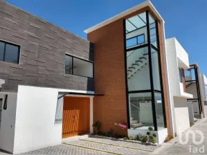 NEX-91889 - Casa en Venta, con 3 recamaras, con 3 baños, con 287 m2 de construcción en San Miguel, CP 52104, México.