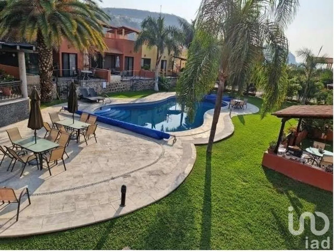 Casa en Venta en San Antonio Tlayacapan, Chapala, Jalisco | NEX-229103 | iad México | Foto 2 de 13
