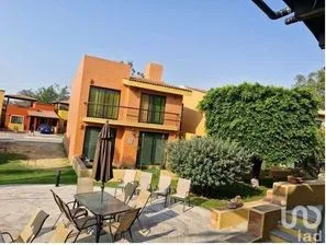 NEX-229103 - Casa en Venta, con 3 recamaras, con 2 baños, con 159 m2 de construcción en San Antonio Tlayacapan, CP 45922, Jalisco.