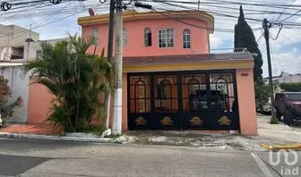 NEX-273315 - Casa en Venta, con 6 recamaras, con 4 baños, con 300 m2 de construcción en Lomas de Atemajac, CP 45178, Jalisco.