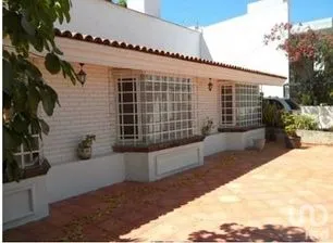 NEX-288948 - Casa en Venta, con 4 recamaras, con 4 baños, con 387 m2 de construcción en Verde Valle, CP 44550, Jalisco.
