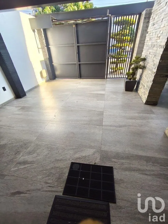 Casa en Venta en Jardines Alcalde, Guadalajara, Jalisco | NEX-288951 | iad México | Foto 2 de 21