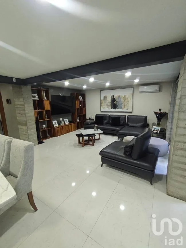 Casa en Venta en Jardines Alcalde, Guadalajara, Jalisco | NEX-288951 | iad México | Foto 3 de 21