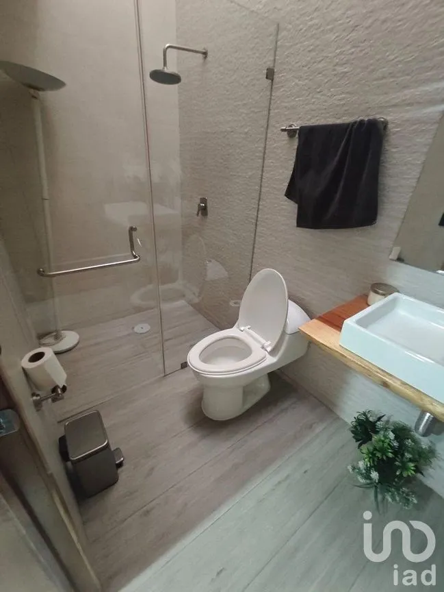 Casa en Venta en Jardines Alcalde, Guadalajara, Jalisco | NEX-288951 | iad México | Foto 9 de 21