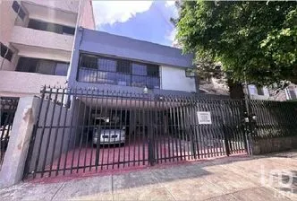 NEX-293741 - Casa en Venta, con 3 recamaras, con 3 baños, con 568 m2 de construcción en Jardines del Bosque Centro, CP 44520, Jalisco.