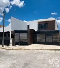 NEX-209543 - Casa en Venta, con 2 recamaras, con 2 baños, con 136.92 m2 de construcción en Leandro Valle, CP 97143, Yucatán.