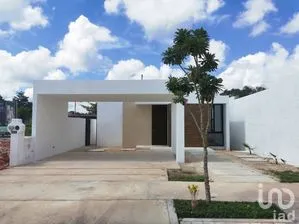 NEX-267371 - Casa en Venta, con 3 recamaras, con 3 baños.