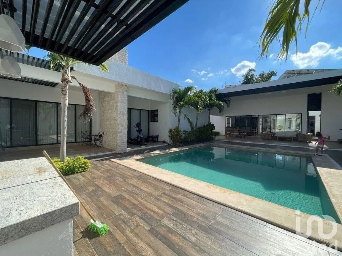 Casa en Venta en San Vicente Chuburna, Mérida, Yucatán | NEX-270172 | iad México | Foto 1 de 15