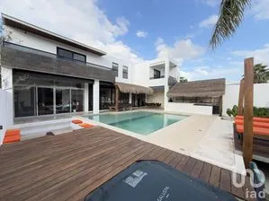 NEX-271222 - Casa en Venta, con 5 recamaras, con 5 baños, con 1250 m2 de construcción en Kikteil, CP 97303, Yucatán.