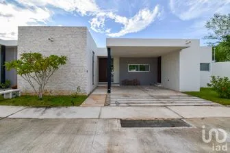 NEX-280419 - Casa en Venta, con 2 recamaras, con 2 baños, con 198 m2 de construcción.