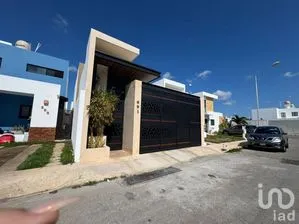 NEX-280568 - Casa en Venta, con 3 recamaras, con 2 baños.