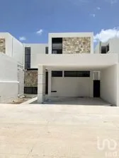 NEX-288627 - Casa en Venta, con 4 recamaras, con 4 baños, con 275 m2 de construcción.