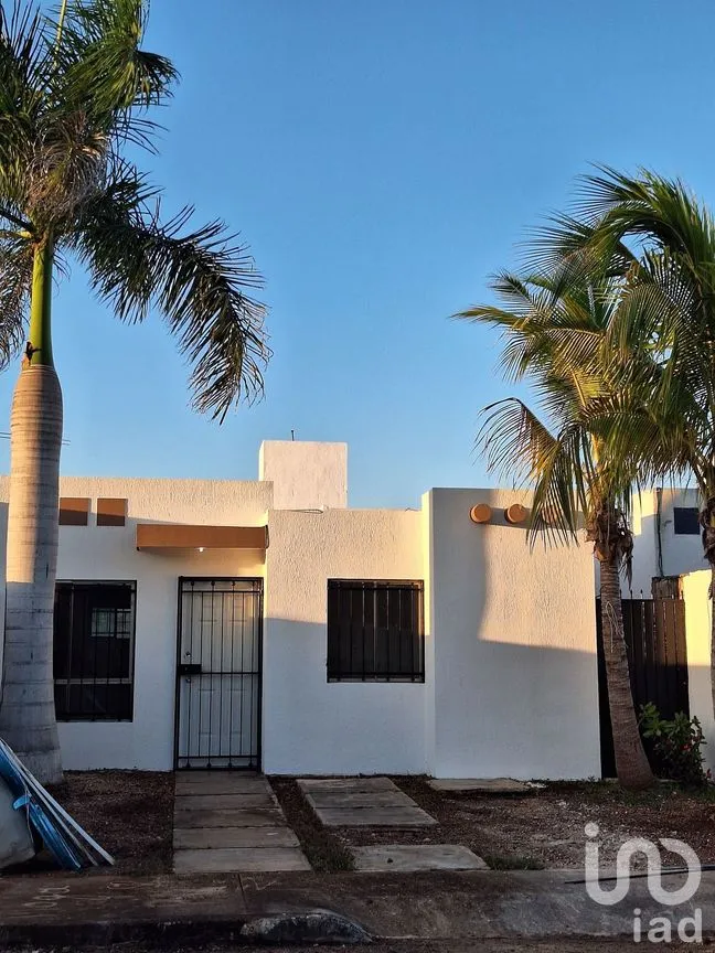 Casa en Renta en Los Héroes, Mérida, Yucatán | NEX-291575 | iad México | Foto 1 de 9
