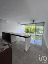 NEX-297606 - Casa en Renta, con 3 recamaras, con 3 baños, con 210 m2 de construcción en Xcanatún, CP 97302, Yucatán.
