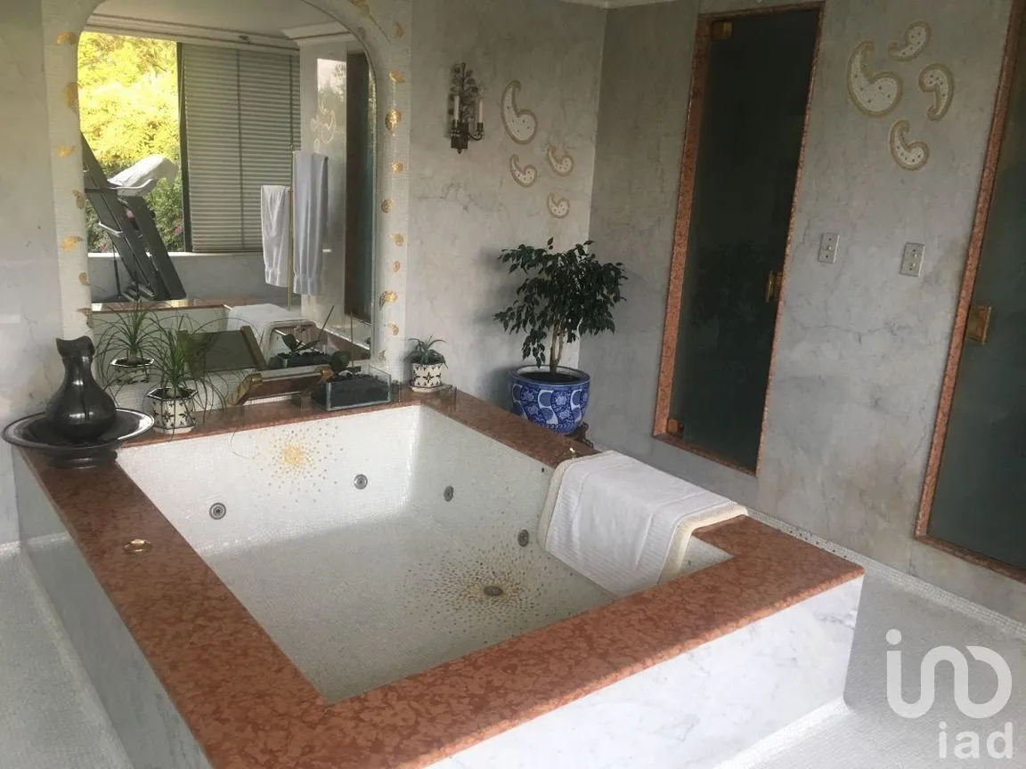Casa en Venta en Lomas Altas, Miguel Hidalgo, Ciudad de México | NEX-281965 | iad México | Foto 3 de 30