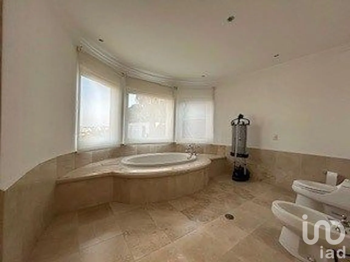Casa en Venta en Bosques de las Lomas, Cuajimalpa de Morelos, Ciudad de México | NEX-290361 | iad México | Foto 21 de 31