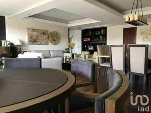 NEX-93816 - Departamento en Venta, con 3 recamaras, con 3 baños, con 213 m2 de construcción.