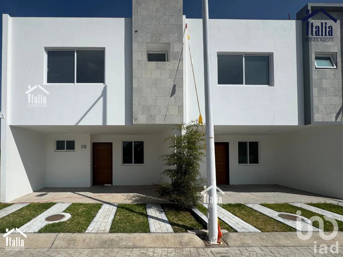 Casa en Venta en San Agustin, Tlajomulco de Zúñiga, Jalisco | NEX-292366 | iad México | Foto 1 de 21