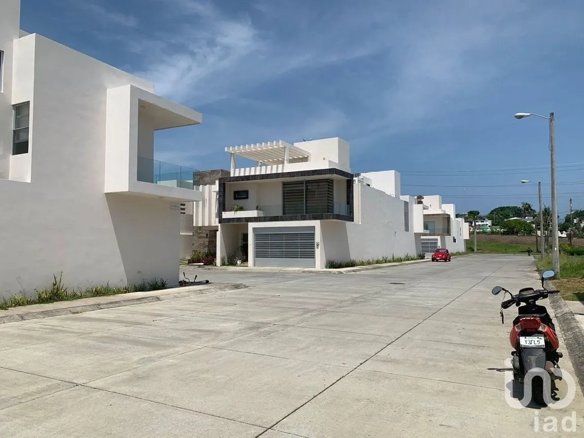 Casa en Venta en Graciano Sánchez Romo, Boca del Río, Veracruz de Ignacio de la Llave | NEX-105719 | iad México | Foto 3 de 27
