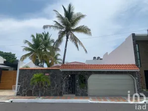 NEX-97618 - Casa en Renta, con 3 recamaras, con 3 baños, con 240 m2 de construcción en Costa de Oro, CP 94299, Veracruz de Ignacio de la Llave.