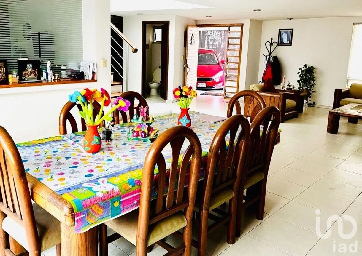 Casa en Venta en Jardines Bellavista, Tlalnepantla de Baz, Estado De México | NEX-232244 | iad México | Foto 3 de 12