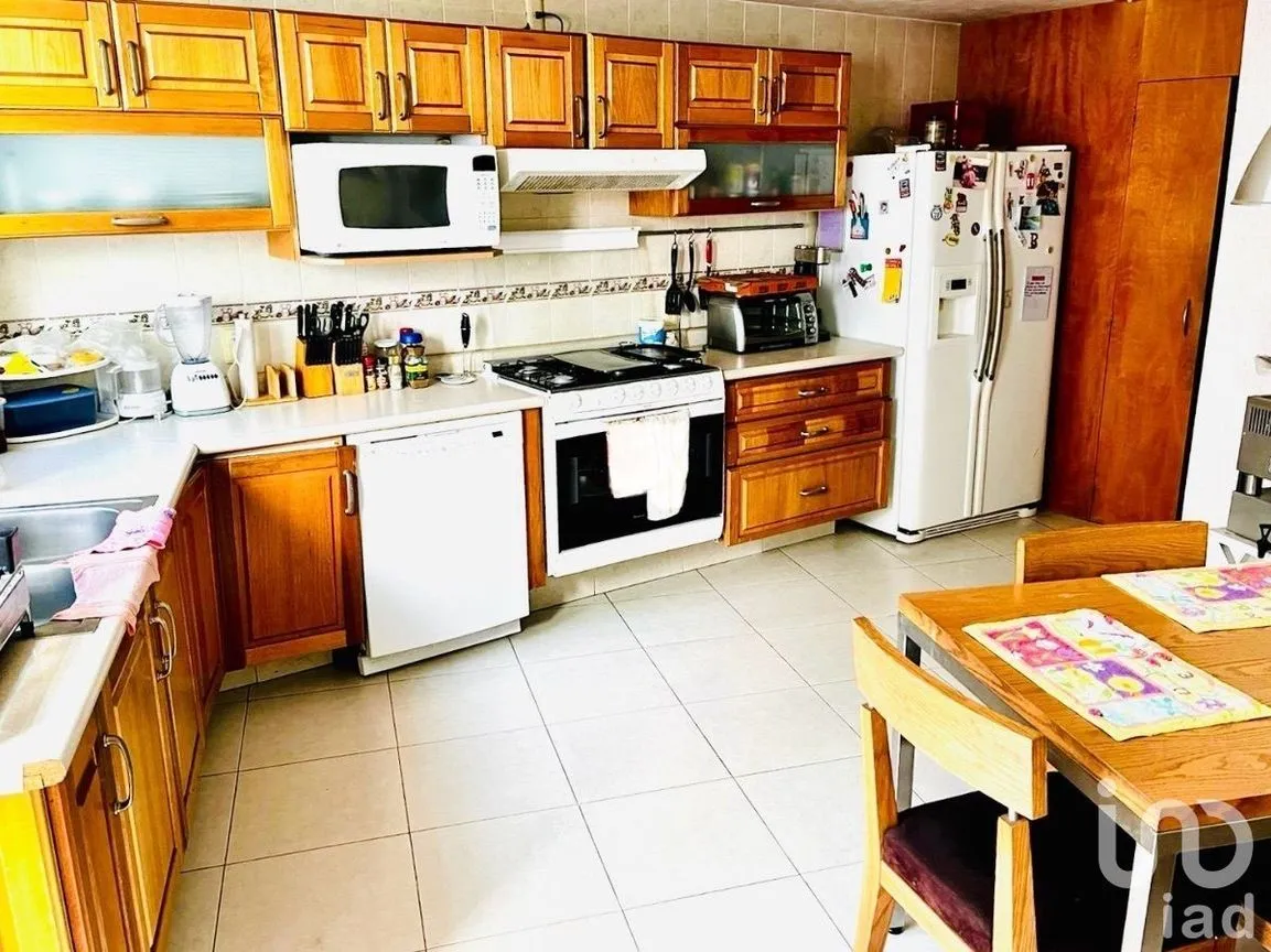 Casa en Venta en Jardines Bellavista, Tlalnepantla de Baz, Estado De México | NEX-232244 | iad México | Foto 4 de 12