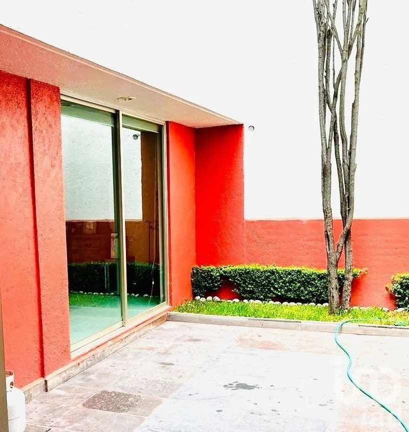 Casa en Venta en Jardines Bellavista, Tlalnepantla de Baz, Estado De México | NEX-232244 | iad México | Foto 1 de 12